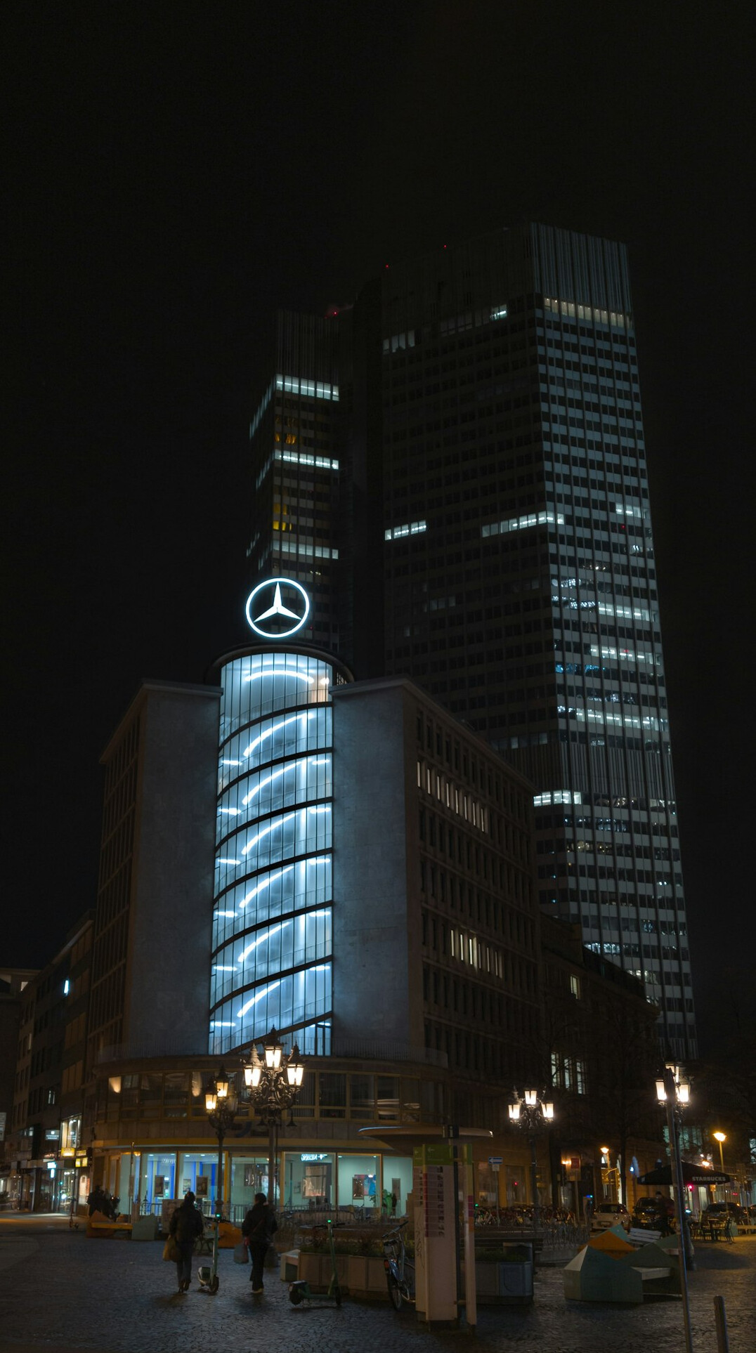 frankfurt germany streets at night